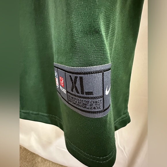 Aaron Rodgers #12 NFL jersey. Size Xl. Short sleeve, v-neck. Pit to pit 24 inch - Picture 4 of 4